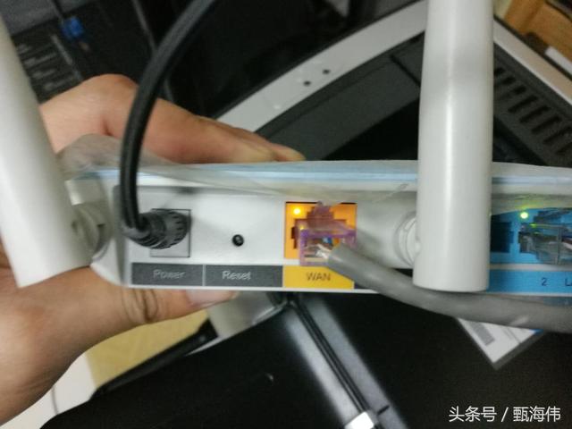 没有电脑怎么用手机设置无线路由器上网